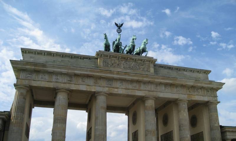 aut-aut-et-sunt-assumenda